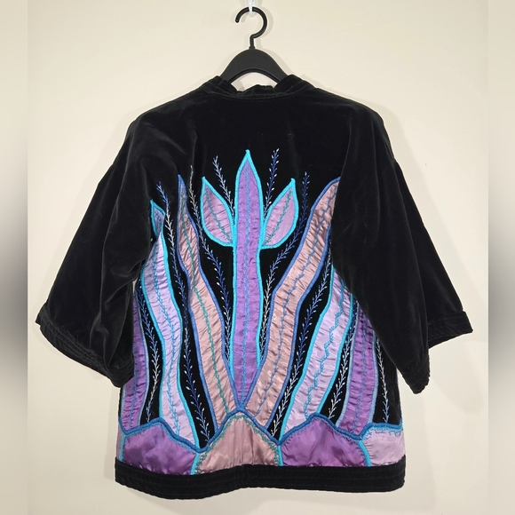 VINTAGE VIBRANT COLORFUL KIMONO. - Picture 5 of 7